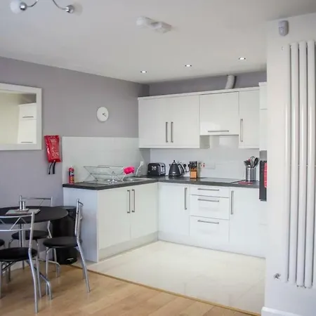 Lejlighed Holywell Way Swords *