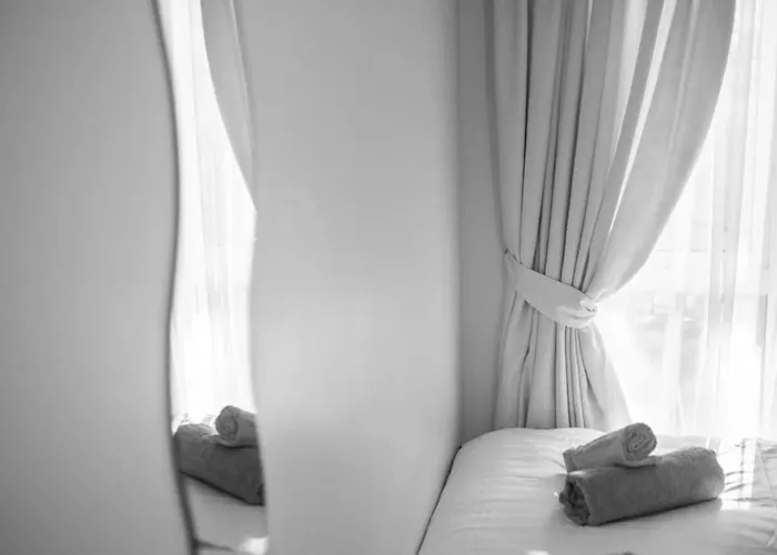 Holywell Way Swords Apartman