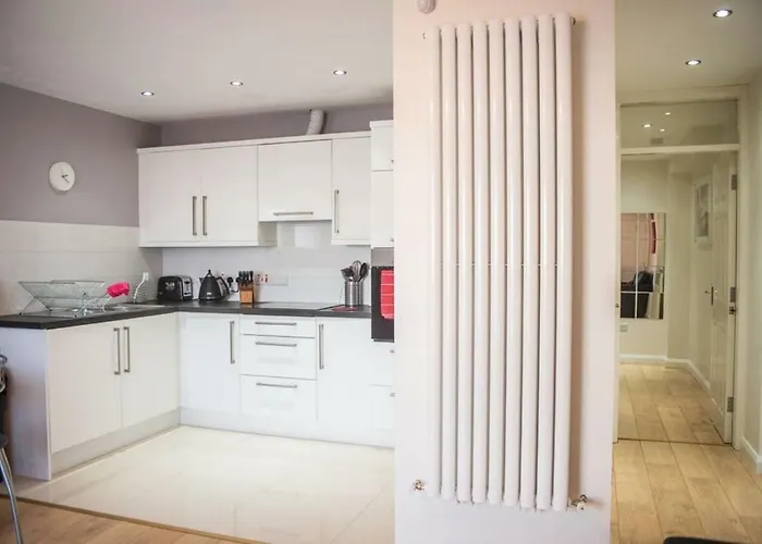 Holywell Way Swords Apartman